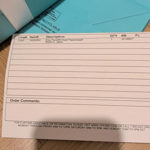 NWT Tiffany & Co. Elsa Peretti Cobalt Heart Paperweight Original Turquoise Box - Picture 3 of 3